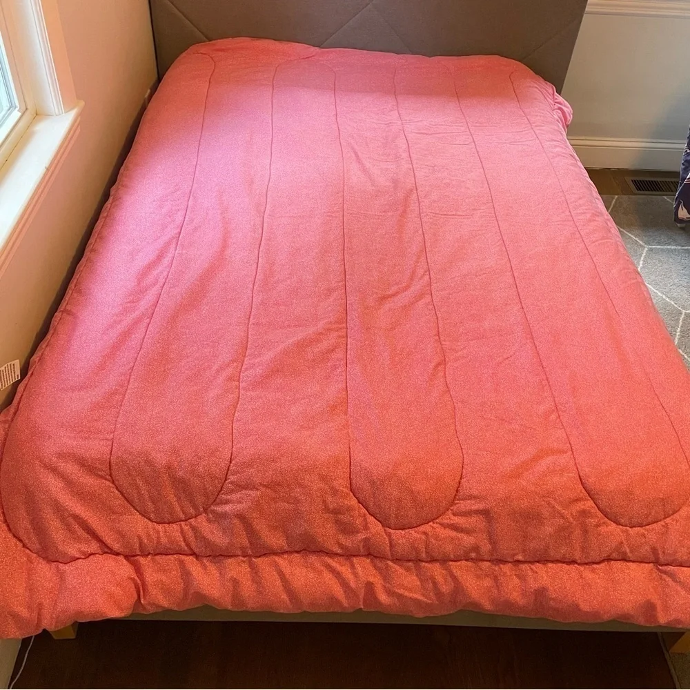 Marimekko Pink/White Speckled Twin Comforter